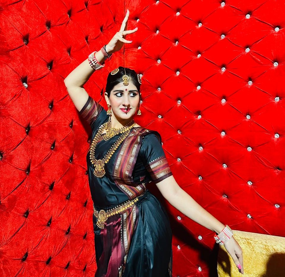 <strong>Ms Manvi Chaturvedi</strong>